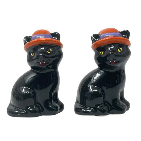 Halloween Black Cat with Orange Witch's Hat Salt and Pepper Set 2.5" x 1.75" NEW - Picture 1 of 8